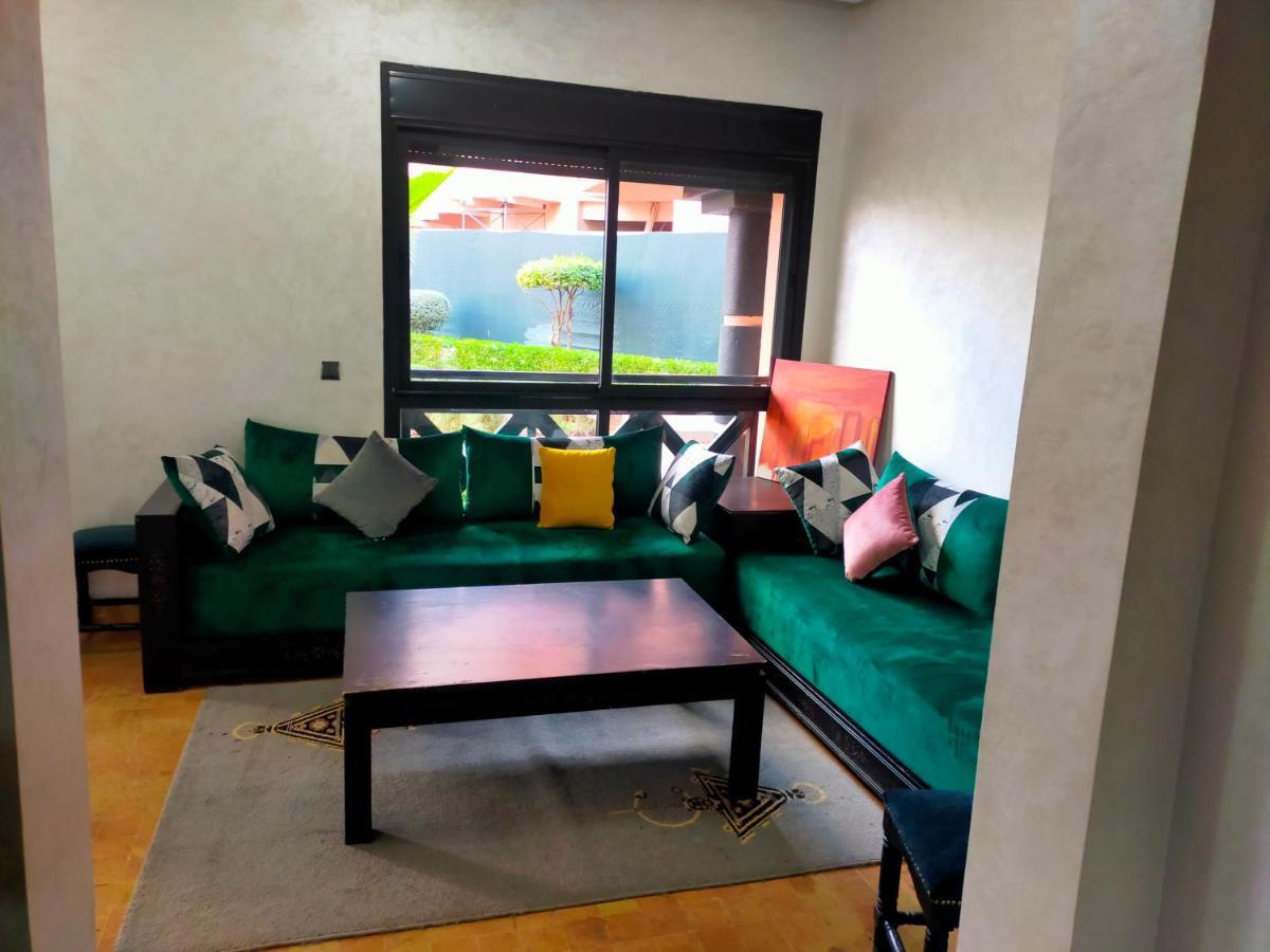 Appartement Un Moderne Chic Vue Sur Piscine Marrakesh