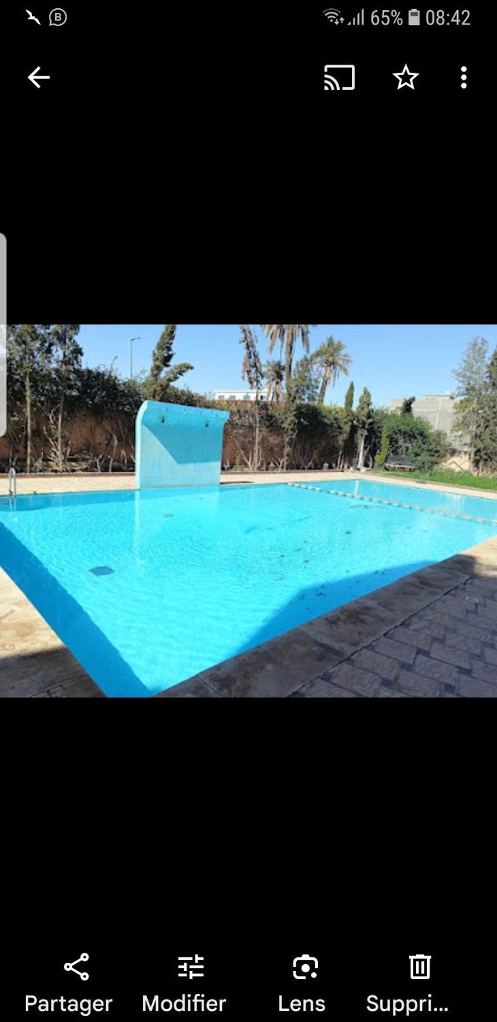 Un Moderne Chic Vue Sur Piscine *